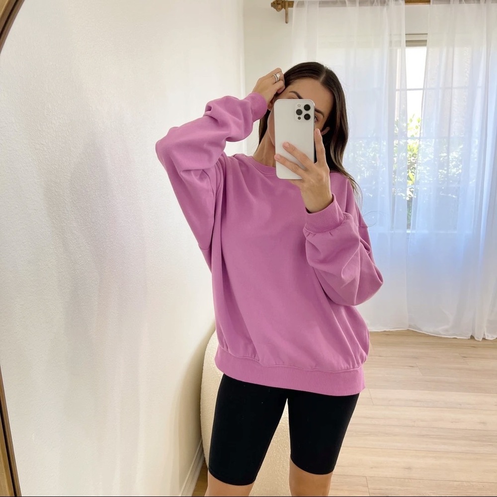 LAST3 • Grab + Go Essential Crew Neck Pullover